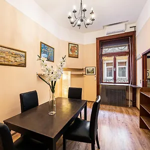 Apartman Oktogon Beautiful Relaxing, Budapest